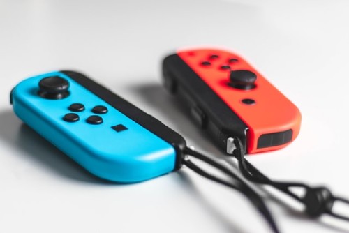 Joy-Con（ジョイコン）を充電する方法