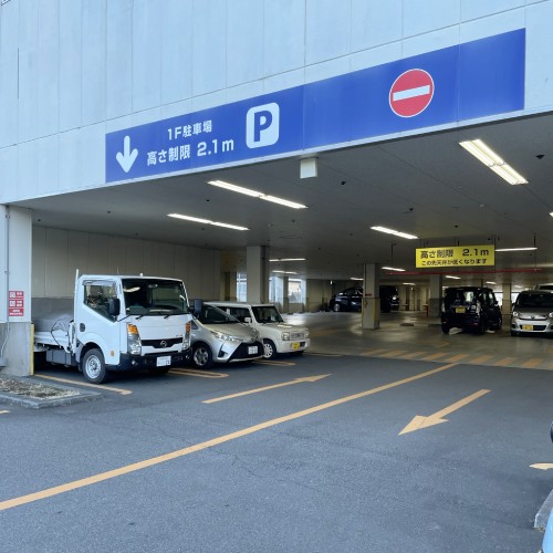 1階駐車場入り口