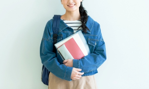 コールセンターのバイトは大学生が学業と両立するのは難しい？