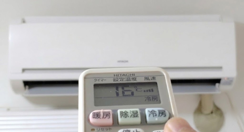 リモコンで冷房を点ける